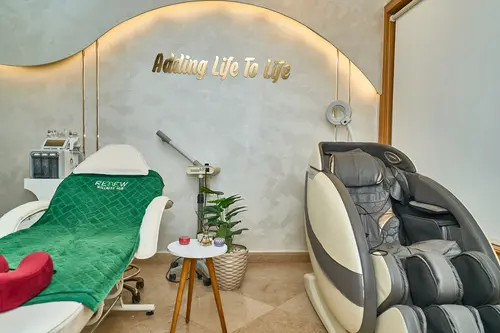 تصوير احترافي بأسلوب professional photography للمباني الطبية ومراكز الرعاية الصحية الشاملة